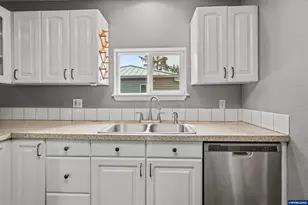 4175 Brooks Av NE, Keizer, OR 97303 - Photo 11