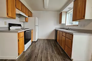 1453 W Locust St, Stayton, OR 97383 - Photo 17