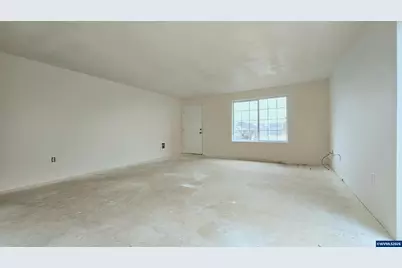 1453 W Locust St, Stayton, OR 97383 - Photo 5