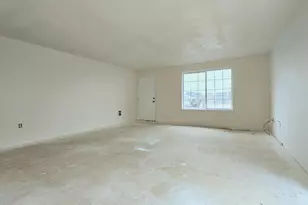 1453 W Locust St, Stayton, OR 97383 - Photo 5