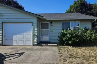 1453 W Locust St, Stayton, OR 97383 - Photo 3