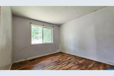4721 Serra Ct NE, Salem, OR 97305 - Photo 11