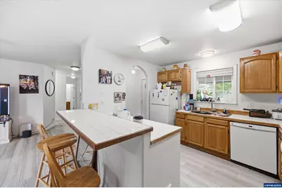 783 W Main St, Sheridan, OR 97378 - Photo 5