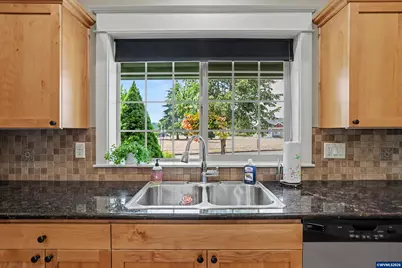 801 Pintail St, Silverton, OR 97381 - Photo 13