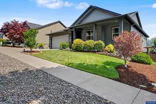 1644 Centennial Dr, Silverton, OR 97381 - Photo 3