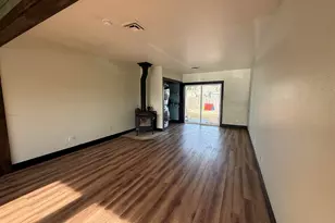 271 S 3rd St, Lebanon, OR 97355 - Photo 11