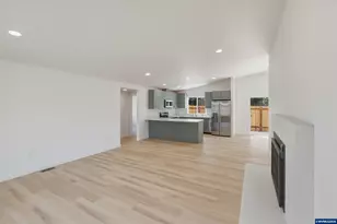 2705 Fisher Rd NE, Salem, OR 97306 - Photo 3