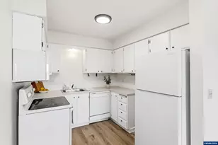 950 Evergreen #318 Rd, Woodburn, OR 97071 - Photo 5