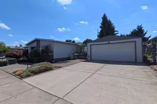 1055 Lockhaven Dr N, Keizer, OR 97303 - Photo 27