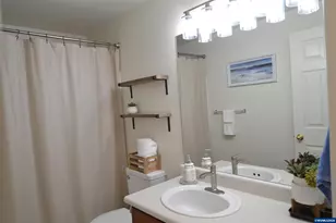450 St Clair Way, Eagle Point, OR 97524 - Photo 17