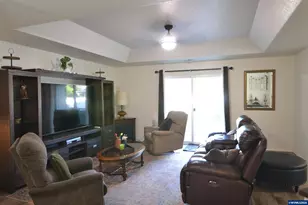 450 St Clair Way, Eagle Point, OR 97524 - Photo 5