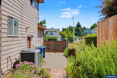 1827 Mousebird Av NW, Salem, OR 97304 - Photo 49