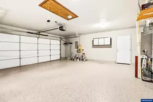 270 NE Berry St, Sublimity, OR 97385 - Photo 37