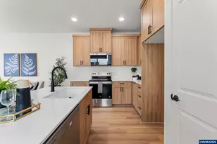 1564 Brown St, Woodburn, OR 97071 - Photo 13
