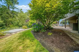 1639 Nut Tree Dr NW, Salem, OR 97304 - Photo 41