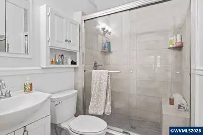375 23rd St SE, Salem, OR 97301 - Photo 17