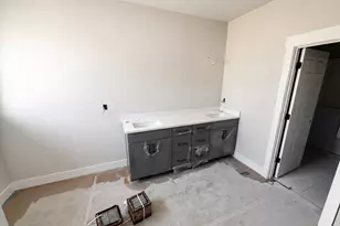 981 W Washington St, Carlton, OR 97111 - Photo 9