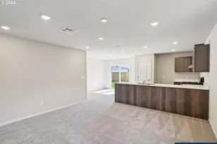 658 Minnesota St, Lebanon, OR 97355 - Photo 3