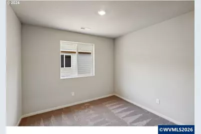 658 Minnesota St, Lebanon, OR 97355 - Photo 5