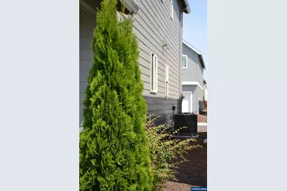 603 Pickering Ln, Woodburn, OR 97071 - Photo 25
