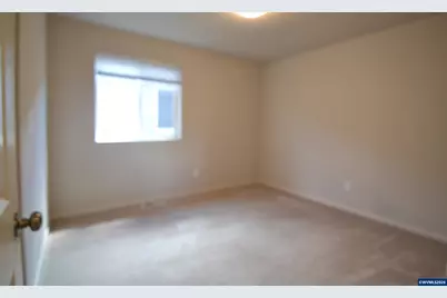 603 Pickering Ln, Woodburn, OR 97071 - Photo 23