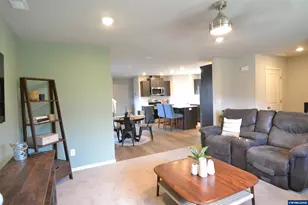 603 Pickering Ln, Woodburn, OR 97071 - Photo 9