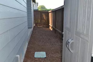 603 Pickering Ln, Woodburn, OR 97071 - Photo 27