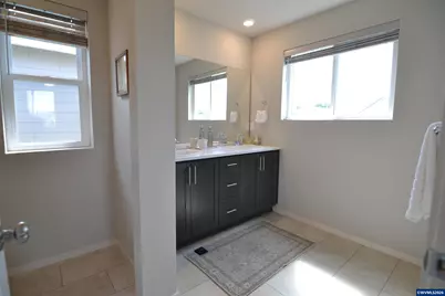603 Pickering Ln, Woodburn, OR 97071 - Photo 19