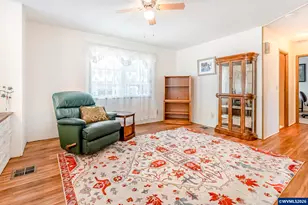 1418 Pine St NE, Silverton, OR 97381 - Photo 9