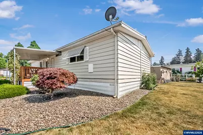 1418 Pine St NE #C, Silverton, OR 97381 - Photo 3