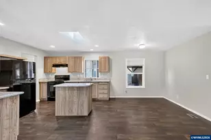 2120 SW 29th St, Troutdale, OR 97060 - Photo 11