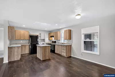 2120 SW 29th St #1, Troutdale, OR 97060 - Photo 13