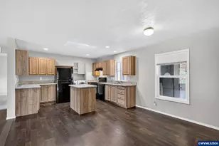 2120 SW 29th St, Troutdale, OR 97060 - Photo 13