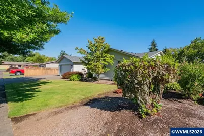 4727 San Francisco Dr NE, Salem, OR 97305 - Photo 3