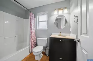 1002 S 37th Av, Albany, OR 97321 - Photo 21