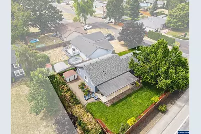 1002 S 37th Av, Albany, OR 97321 - Photo 7