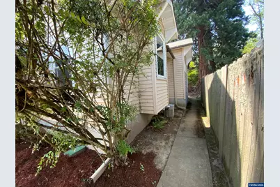 1932 Chemeketa St NE, Salem, OR 97302 - Photo 5