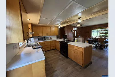 475 W Carolina St, Lebanon, OR 97355 - Photo 13