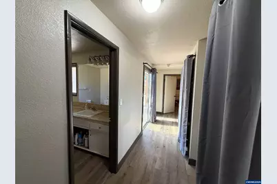 475 W Carolina St, Lebanon, OR 97355 - Photo 17