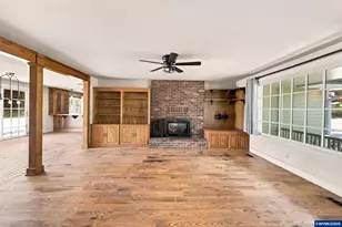 30875 S 5th St, Lebanon, OR 97355 - Photo 7