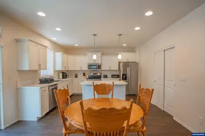 516 Churchill Downs St SE, Albany, OR 97322 - Photo 11