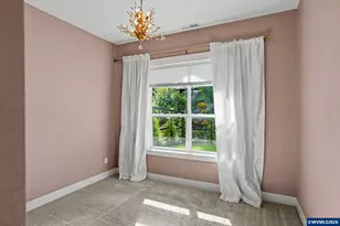 734 Cascade Dr NW, Salem, OR 97304 - Photo 17