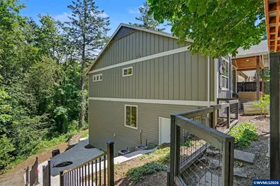 734 Cascade Dr NW, Salem, OR 97304 - Photo 45
