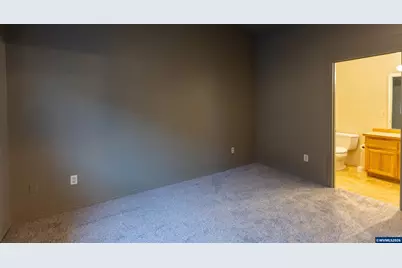 374 NW 25th St, Redmond, OR 97756 - Photo 39