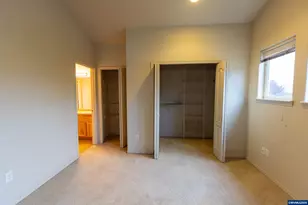 374 NW 25th St, Redmond, OR 97756 - Photo 25