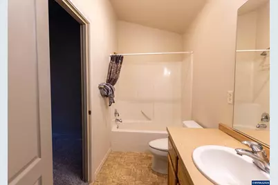 374 NW 25th St, Redmond, OR 97756 - Photo 35