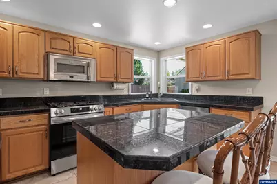 2690 NW 19th St, Albany, OR 97321 - Photo 9