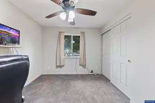 422 E 5th St, Lafayette, OR 97127 - Photo 27