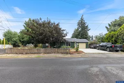 422 E 5th St, Lafayette, OR 97127 - Photo 3