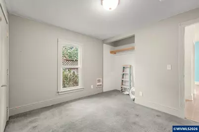 482 S 4th St, Independence, OR 97351 - Photo 21